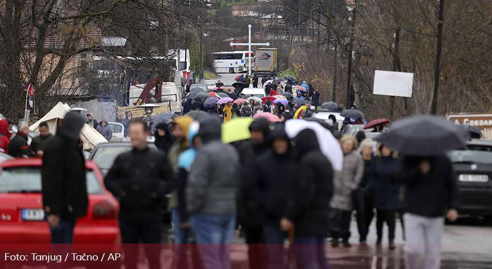 barikade kosovo narod.jpg